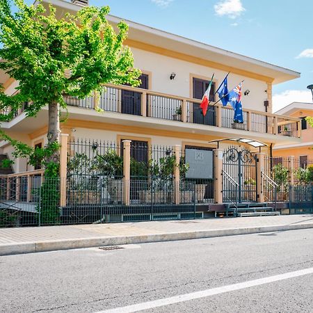 Villa Grace Tombolato Montesilvano Marina Exterior foto